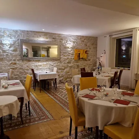 Restaurant Logis Le Relais Du Vivarais 2*
